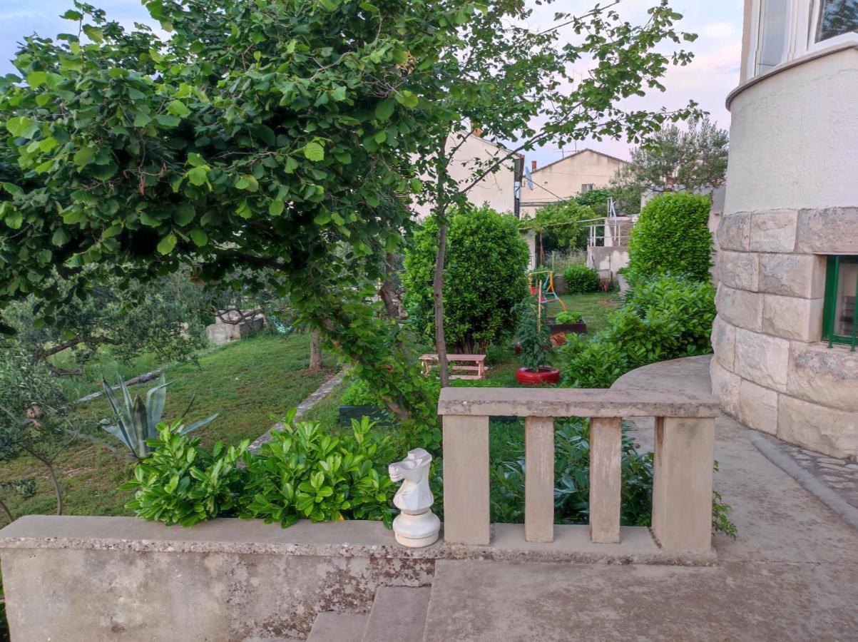 Rooms Carija Трогир Екстериор снимка