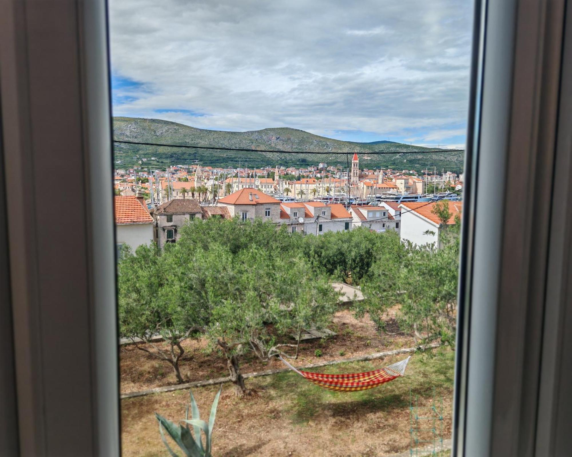 Rooms Carija Трогир Екстериор снимка
